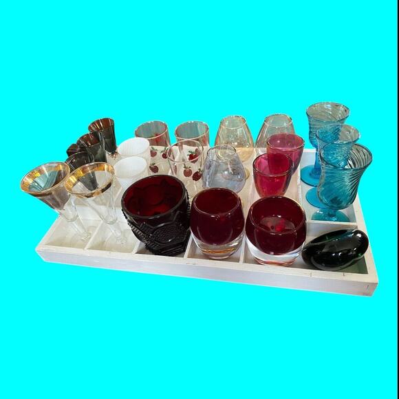 Junk Drawer Lot
18 Mixed Crystal Liqueur Cordial Glasses With 4 Candle Holders - Picture 7 of 9